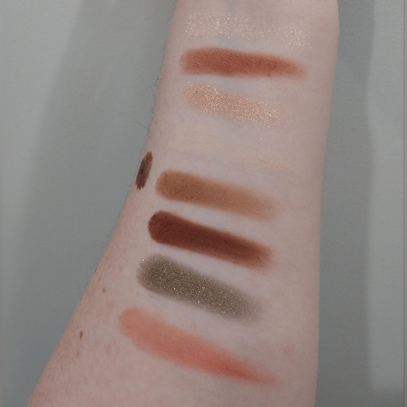 Formula Z "Glamgasm" Pro Artistry Face And Eye Palette - Picture 8 of 8